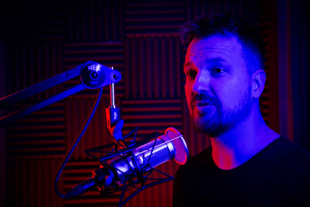 Mark Asquith - British Podcaster - Talking into Heil PR40 Mic at Rebel Base Media podcast studio in Sheffield